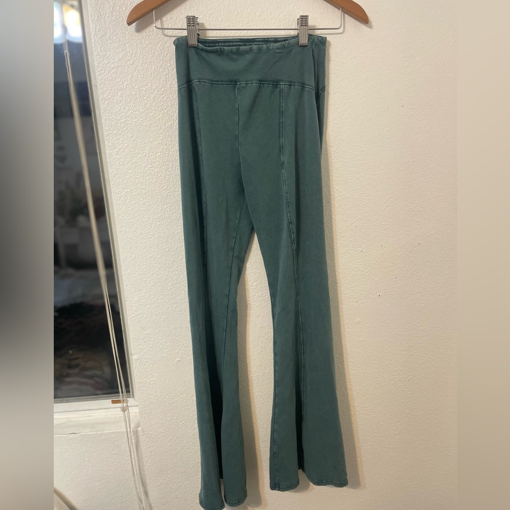 Blue flared leggings